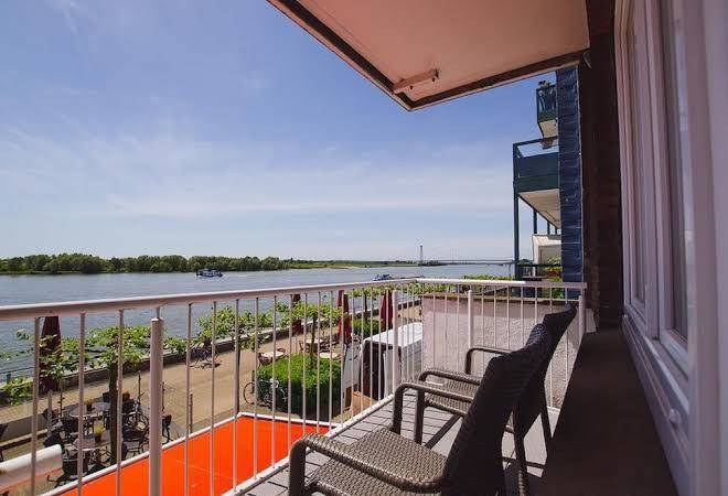 Rheinpromenade8