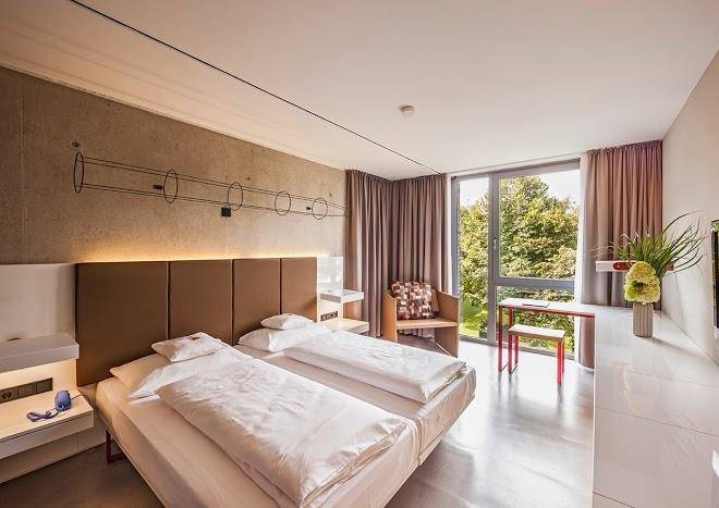 Burns art cologne hotel koln