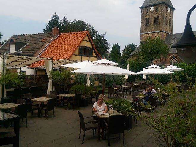Hotel restaurant biergarten goebels