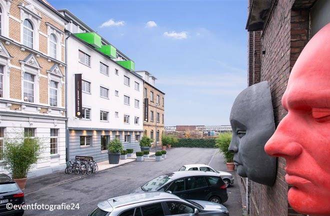 The New Yorker Hotel Image