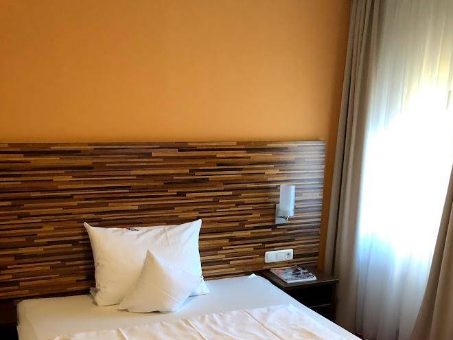 Hotel zur lov