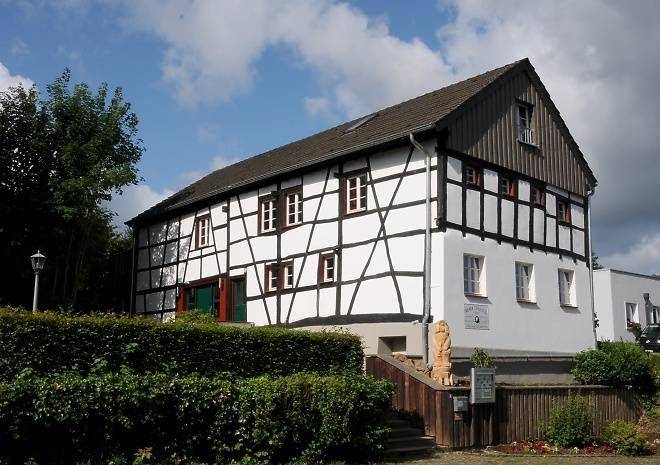 Kolner eifelhutte
