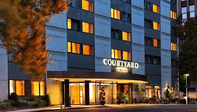 Courtyard dusseldorf seestern