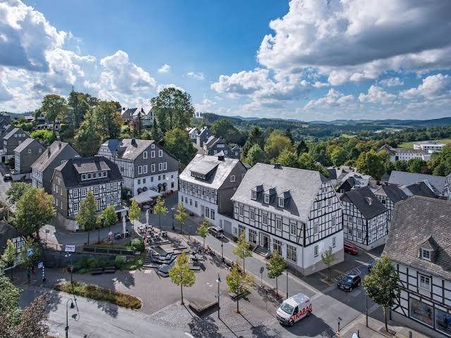 Hotel zur fredeburg