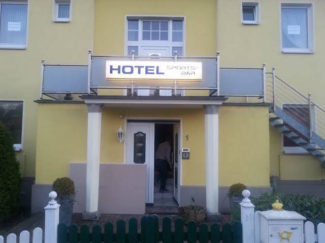 Hotel zur sportsbar