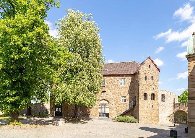 Hotel am schlos broich