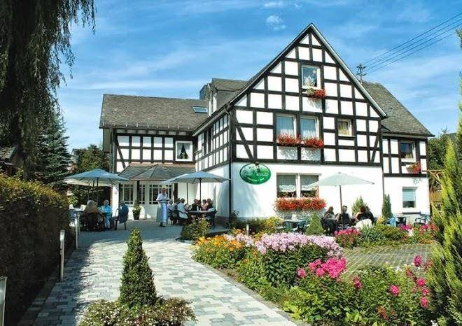 Hotel Flurschutz Image