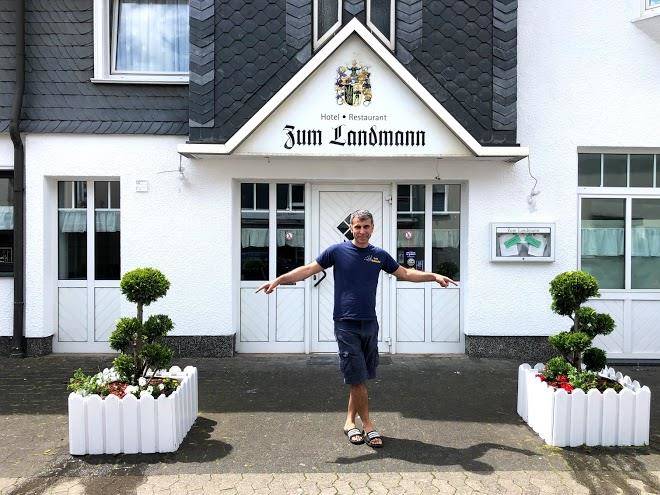 Restaurant & hotel zum landmann