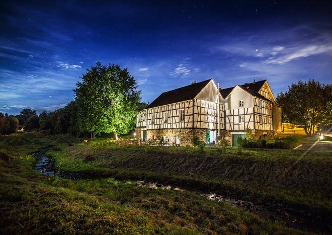 Haus In Bewegung Image