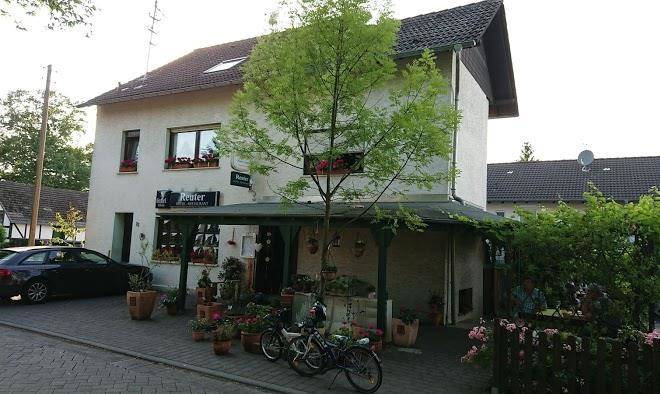 Hotel restaurant reuter