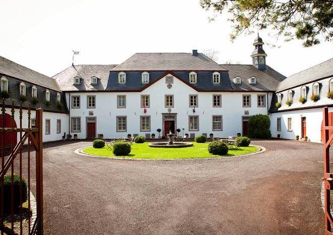 Schloss Auel Gastronomie Hochzeiten & Seminare Image