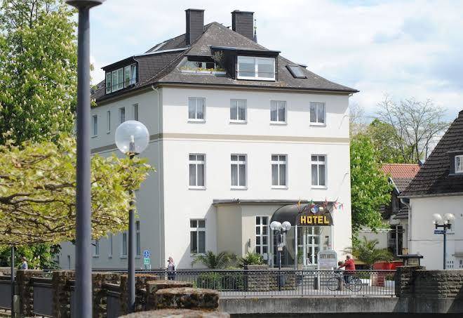 City hotel