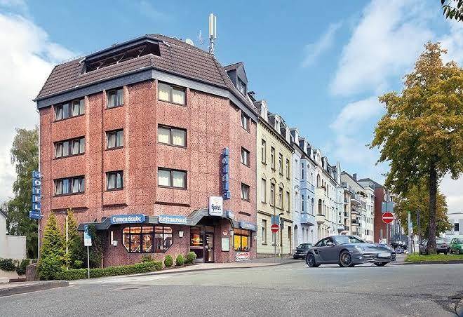 Hotel & restaurant goldener lowe