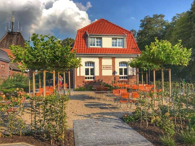 Budberger bahnhof zimmer und wein