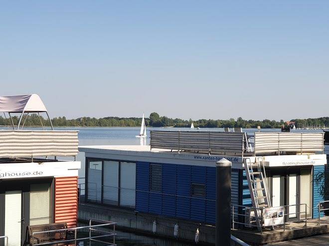 Hausbootpark Pier 44 Image