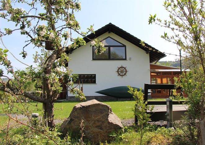 Ferienhaus am ahrufer