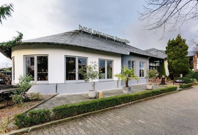 Hotel restaurant fronmuhle