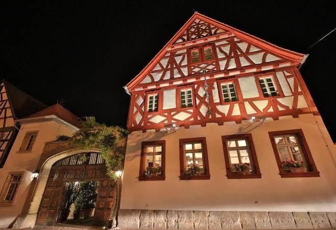Weinhaus henninger