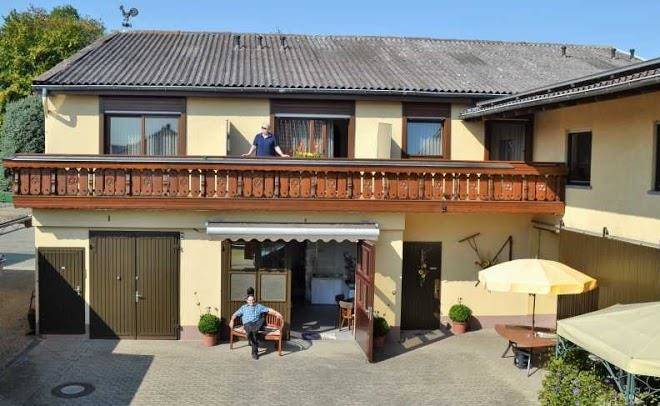 Gastehaus moncherbergerhof muller