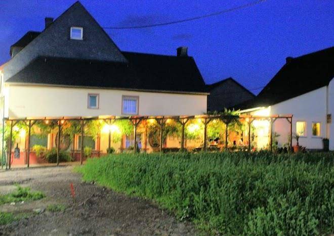 Weingut robert brosch & gaststatte kelterhaus