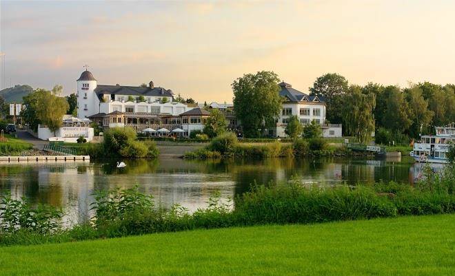 Wellness & genuss hotel weisser bar