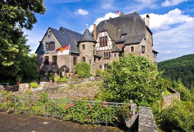 Burg Arras Image
