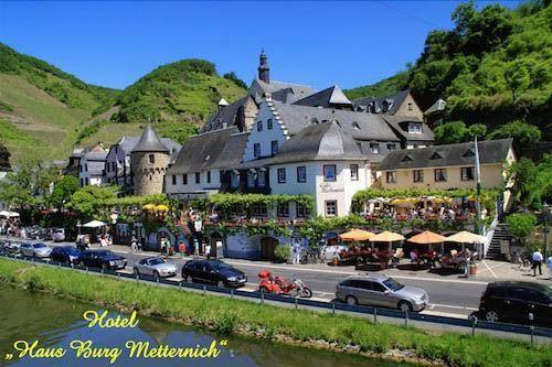 Hotel haus burg metternich