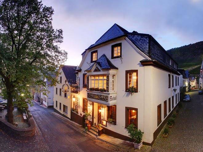 Hotel restaurant weingut schutzen