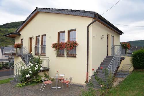 Weingut heinrich basten basten