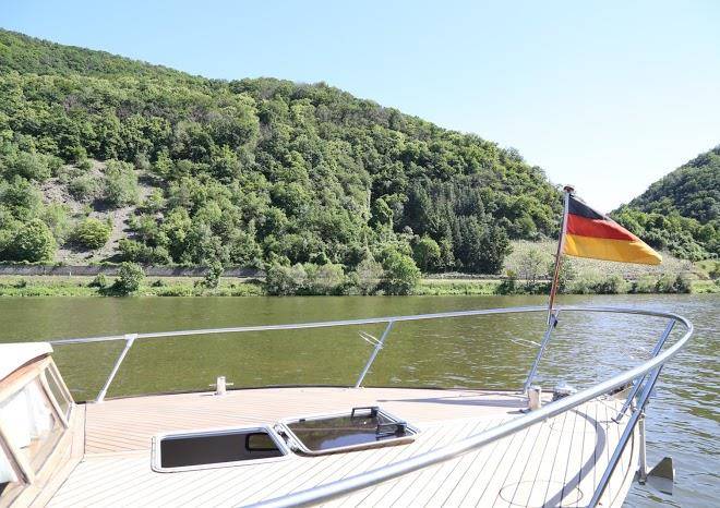Hausboot an der mosel