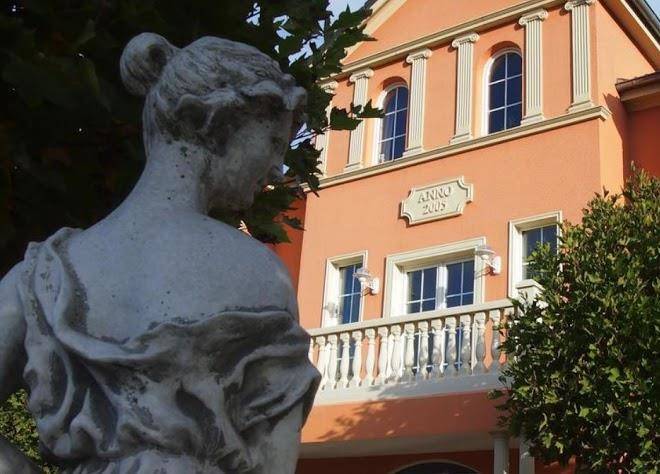Hotel garni am schloss kottenheim