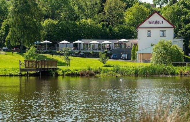 Domane am see