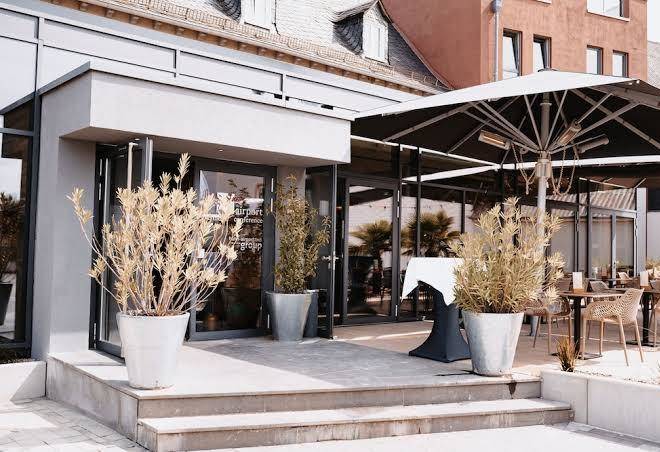 Myplace hotel bar restaurant