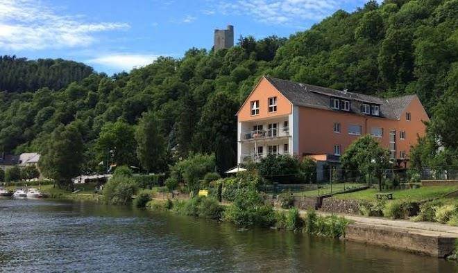 Haus am fluss