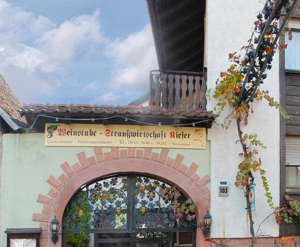 Weinstube und gastehaus kiefer