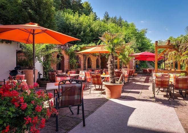 Hotel restaurant die kleine blume gmbh