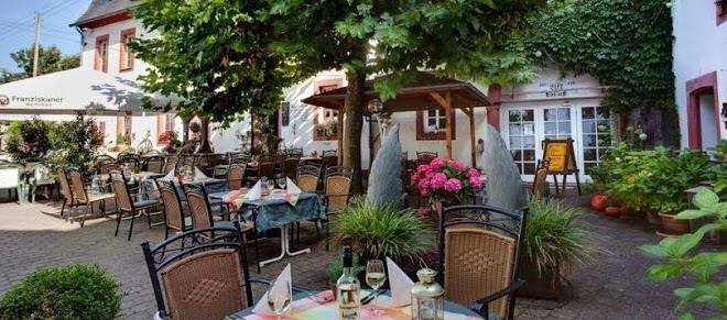 Hotel Deutschherrenhof Trier City Image