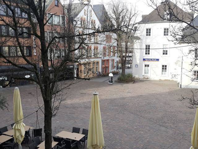 Ricks City Hotel Image