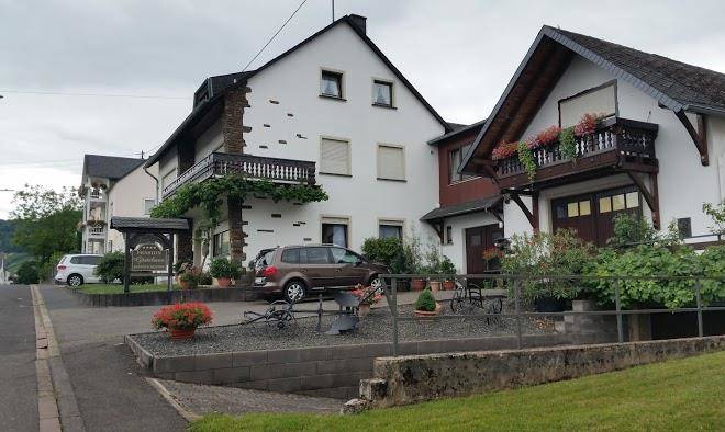 Gastehaus & ferienwohnungen jostock hermes
