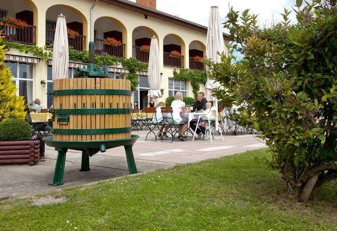 Hotel rebschule