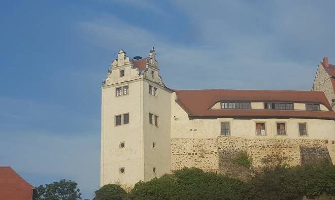 Ferienwohnung wettin blick zur burg