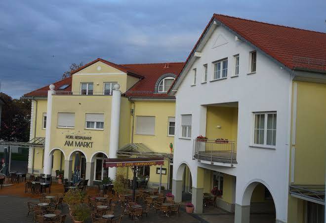 Warias Hotel & Restaurant Braunsbedra Image