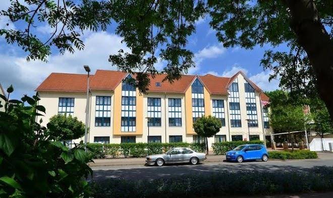 City hotel