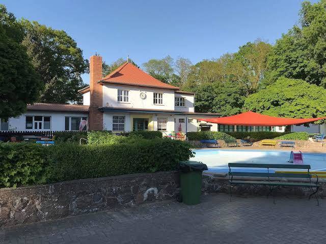 Gaststatte zum waldbad