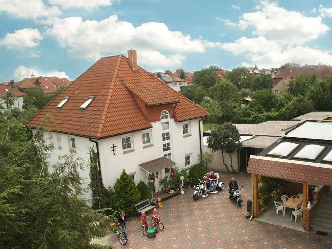 Pension henze
