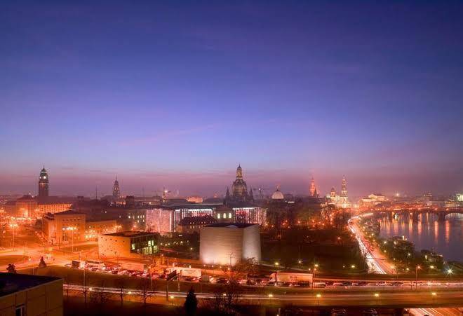 Hotel Am Terrassenufer Image