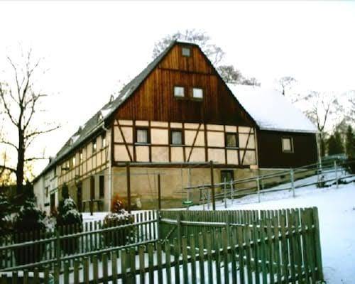 Schnitzausstellung und ferienwohnung richter im erzgebirge