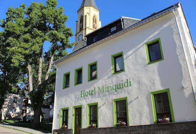 Hotel miriquidi