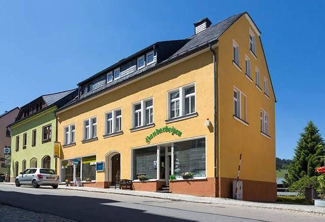 Pension und cafe konig