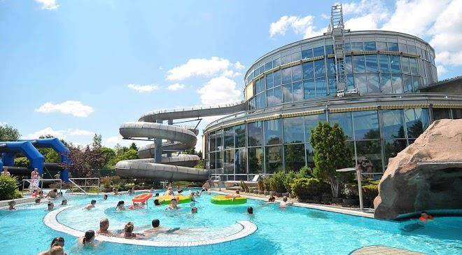 Slube Am Wellenspiel Meisen Image